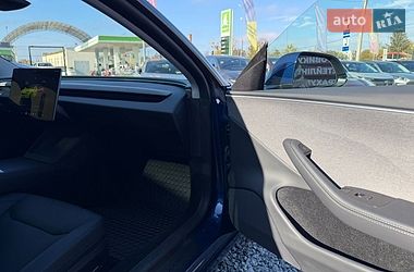 Седан Tesla Model 3 2025 в Стрые