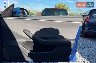 Седан Tesla Model 3 2025 в Стрые