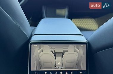 Седан Tesla Model 3 2025 в Стрые