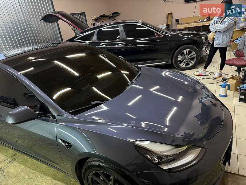 Седан Tesla Model 3 2018 в Запорожье