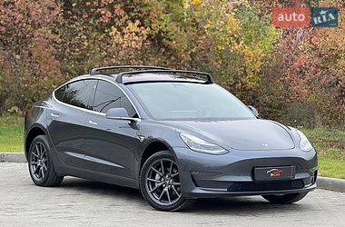 Седан Tesla Model 3 2019 в Тернополе