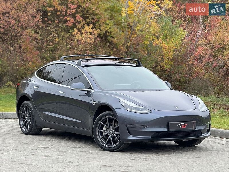 Седан Tesla Model 3 2019 в Тернополе