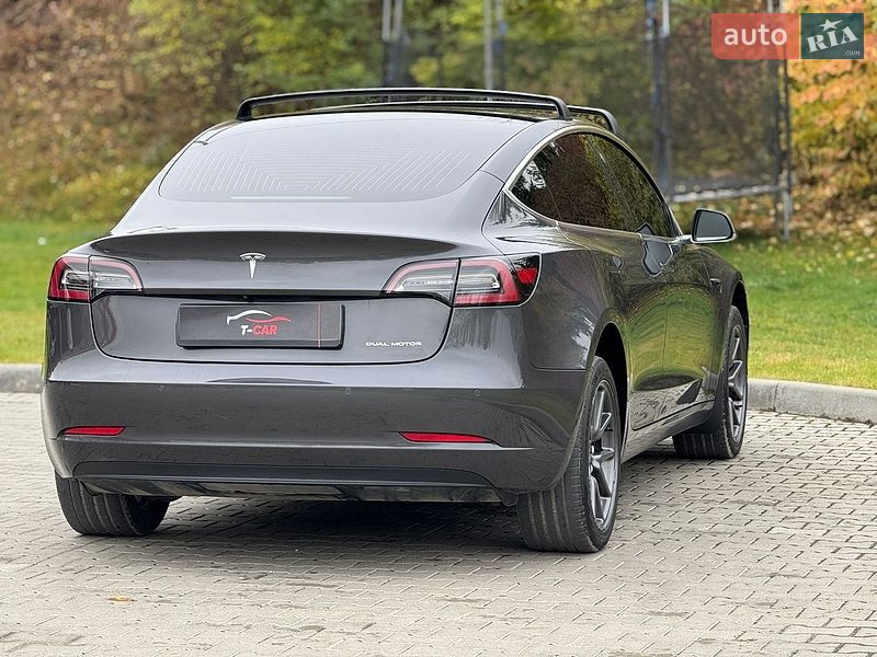 Седан Tesla Model 3 2019 в Тернополе