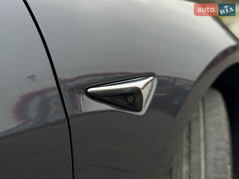Седан Tesla Model 3 2019 в Тернополе