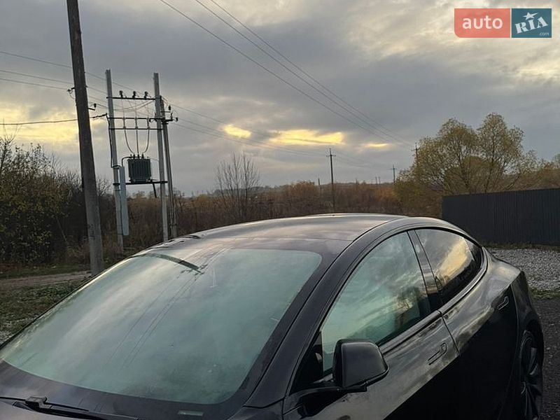 Седан Tesla Model 3 2020 в Ивано-Франковске