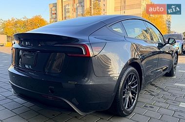Седан Tesla Model 3 2024 в Дрогобыче