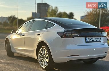 Седан Tesla Model 3 2019 в Киеве