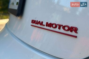 Седан Tesla Model 3 2019 в Киеве