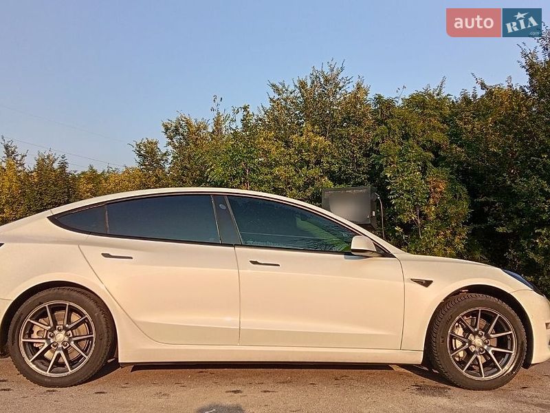 Седан Tesla Model 3 2021 в Харькове
