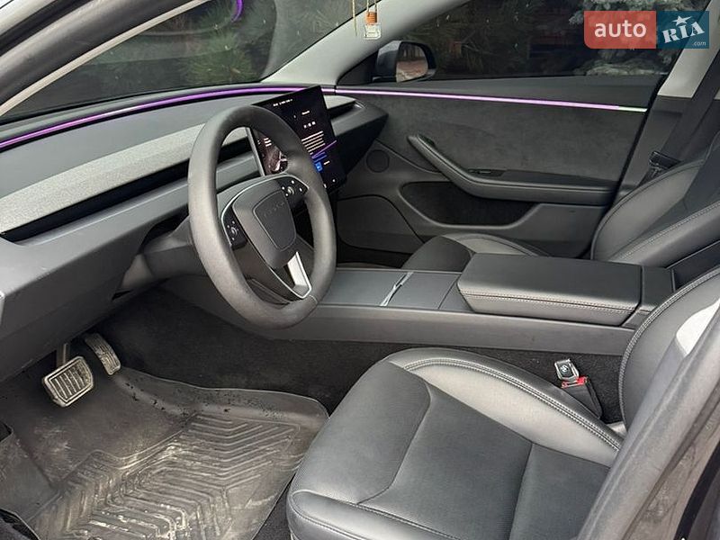 Седан Tesla Model 3 2025 в Днепре