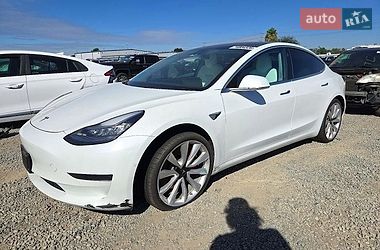 Седан Tesla Model 3 2019 в Львові фото 3 Седан Tesla Model 3 2019 в Львові