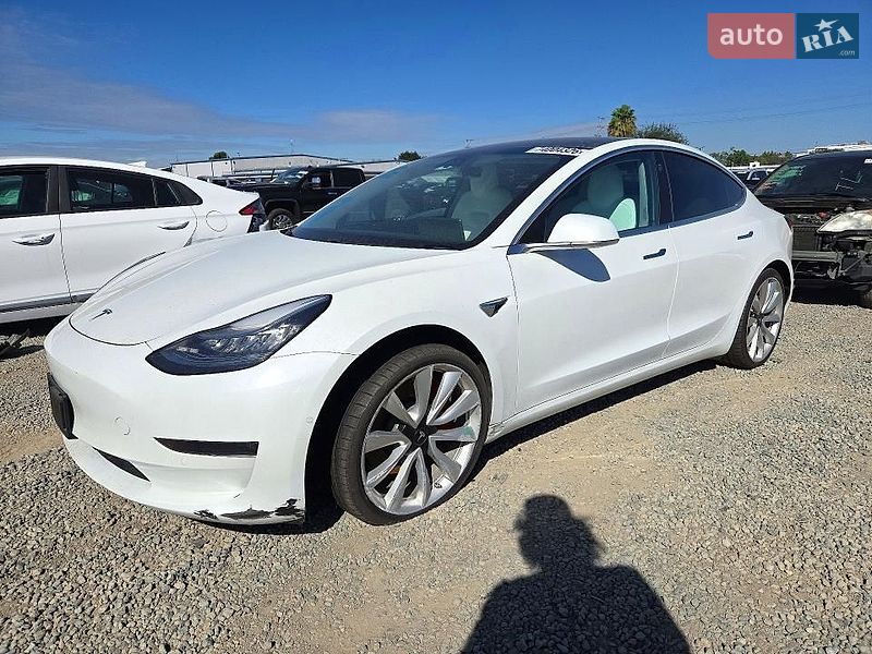 Седан Tesla Model 3 2019 в Львові фото 3 Седан Tesla Model 3 2019 в Львові