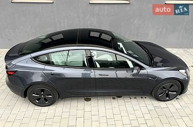 Седан Tesla Model 3 2022 в Ивано-Франковске
