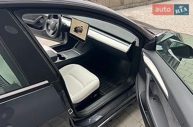 Седан Tesla Model 3 2022 в Ивано-Франковске