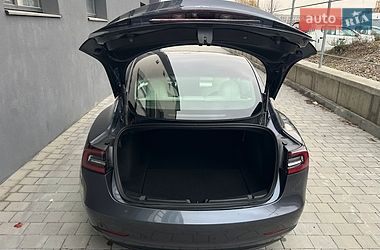 Седан Tesla Model 3 2022 в Ивано-Франковске