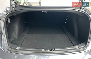 Седан Tesla Model 3 2022 в Ивано-Франковске