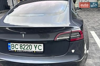 Седан Tesla Model 3 2018 в Рівному