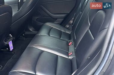 Седан Tesla Model 3 2018 в Рівному