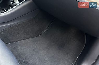 Седан Tesla Model 3 2018 в Рівному