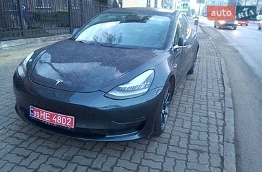 Седан Tesla Model 3 2019 в Тернополе