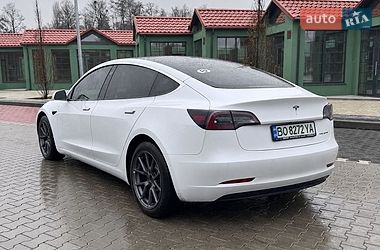 Седан Tesla Model 3 2021 в Львове