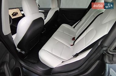 Седан Tesla Model 3 2022 в Ивано-Франковске