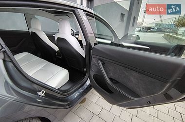 Седан Tesla Model 3 2022 в Ивано-Франковске