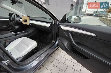 Седан Tesla Model 3 2022 в Ивано-Франковске
