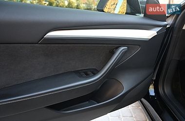 Седан Tesla Model 3 2022 в Львові фото 14 Седан Tesla Model 3 2022 в Львові