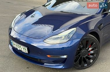 Седан Tesla Model 3 2023 в Одессе