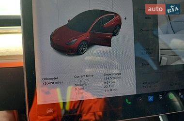 Седан Tesla Model 3 2019 в Львове