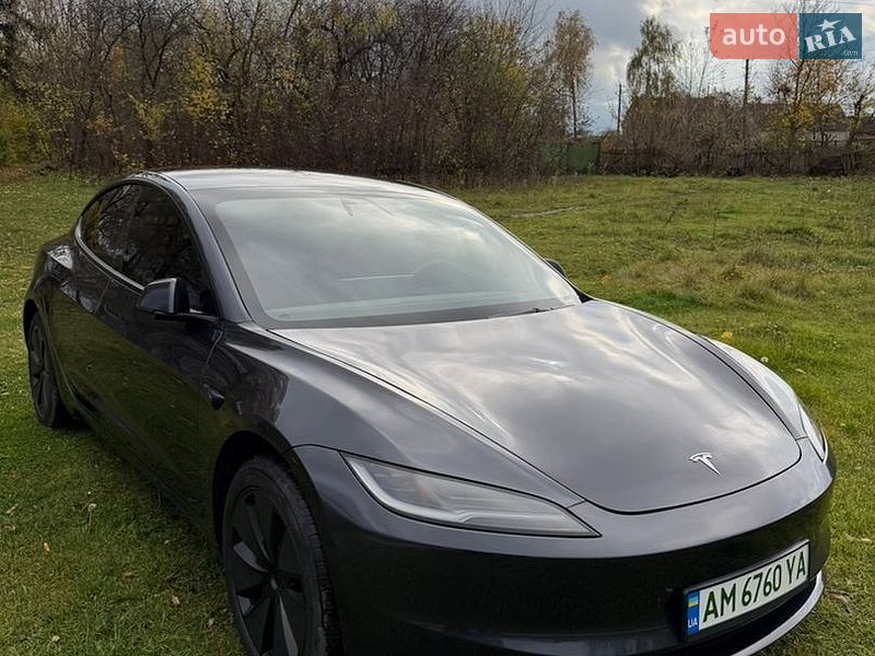 Седан Tesla Model 3 2025 в Бердичеві