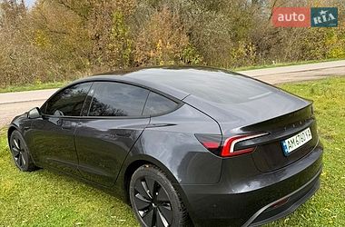 Седан Tesla Model 3 2025 в Бердичеві