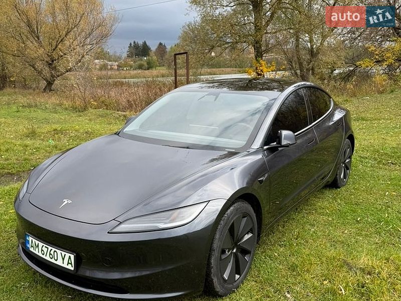 Седан Tesla Model 3 2025 в Бердичеві