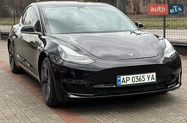 Седан Tesla Model 3 2018 в Львові