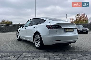 Седан Tesla Model 3 2022 в Львові