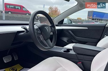 Седан Tesla Model 3 2022 в Львові