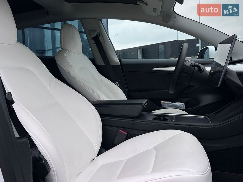 Седан Tesla Model 3 2022 в Львове фото 18 Седан Tesla Model 3 2022 в Львове