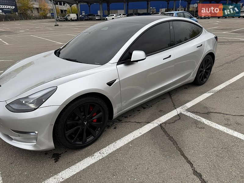 Tesla Model 3 2022