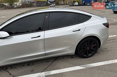 Седан Tesla Model 3 2022 в Ивано-Франковске