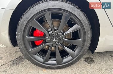 Седан Tesla Model 3 2022 в Ивано-Франковске