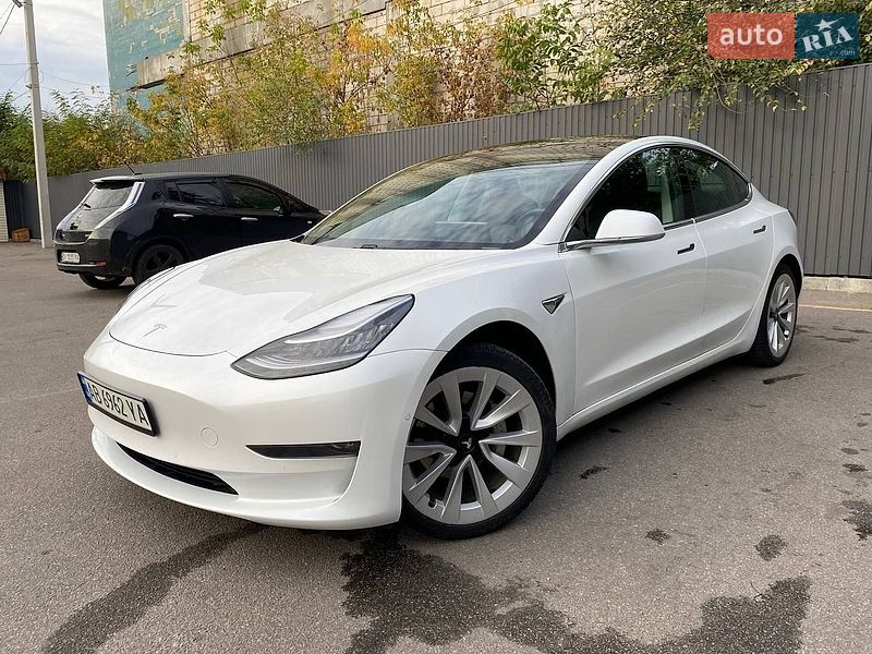 Tesla Model 3 2020