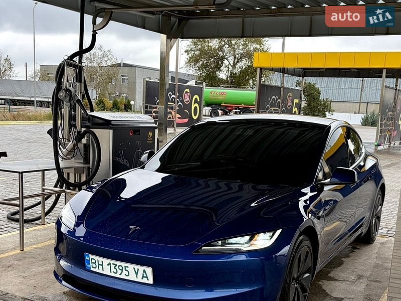 Седан Tesla Model 3 2024 в Одессе