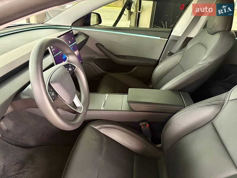 Седан Tesla Model 3 2024 в Одессе