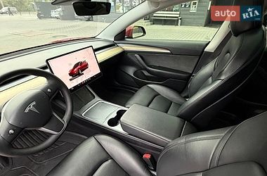 Седан Tesla Model 3 2022 в Черкассах