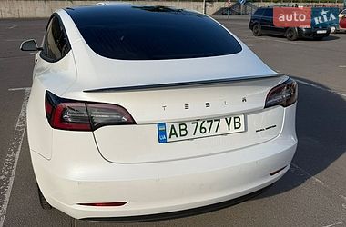 Седан Tesla Model 3 2020 в Вінниці