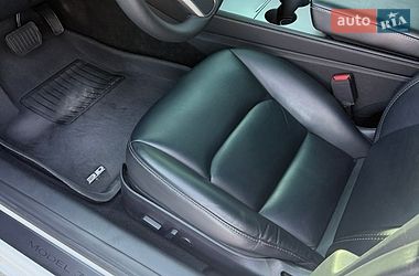 Седан Tesla Model 3 2020 в Вінниці