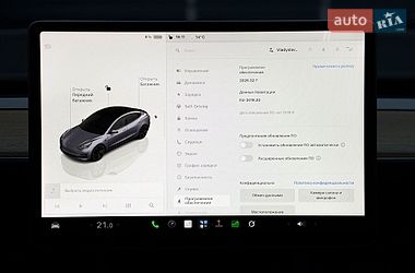 Седан Tesla Model 3 2022 в Києві