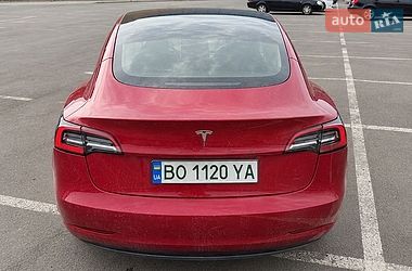 Седан Tesla Model 3 2020 в Львові