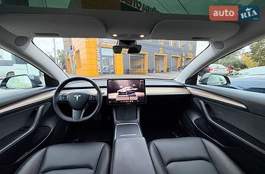 Седан Tesla Model 3 2023 в Харкові